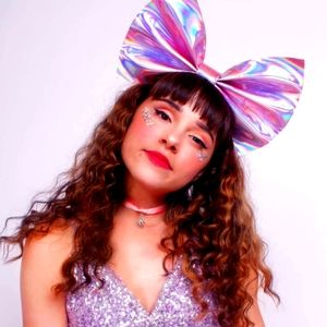 Roxie sweetheart pink holographic bow